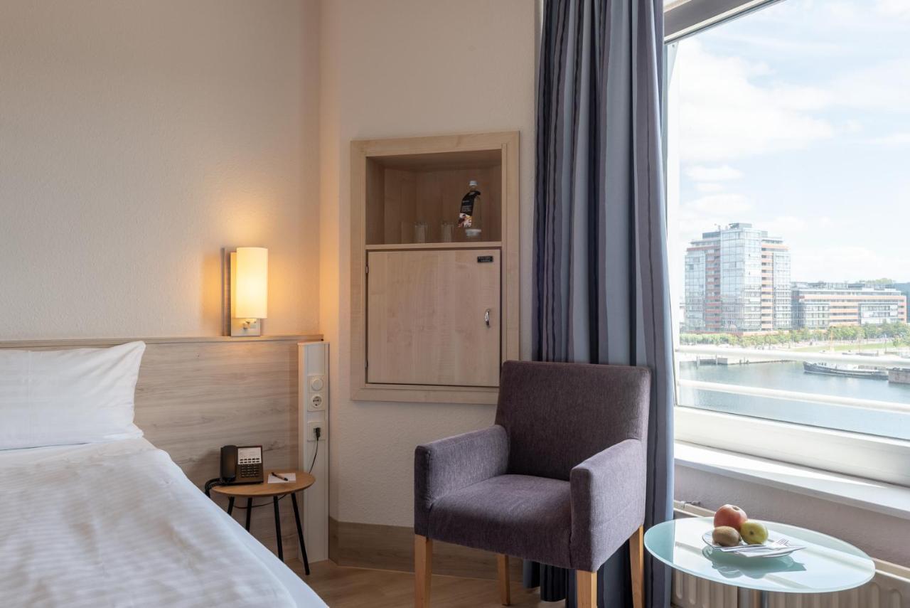 Intercityhotel Киль Экстерьер фото