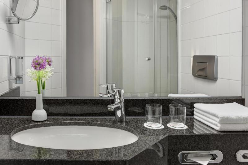Intercityhotel Киль Экстерьер фото