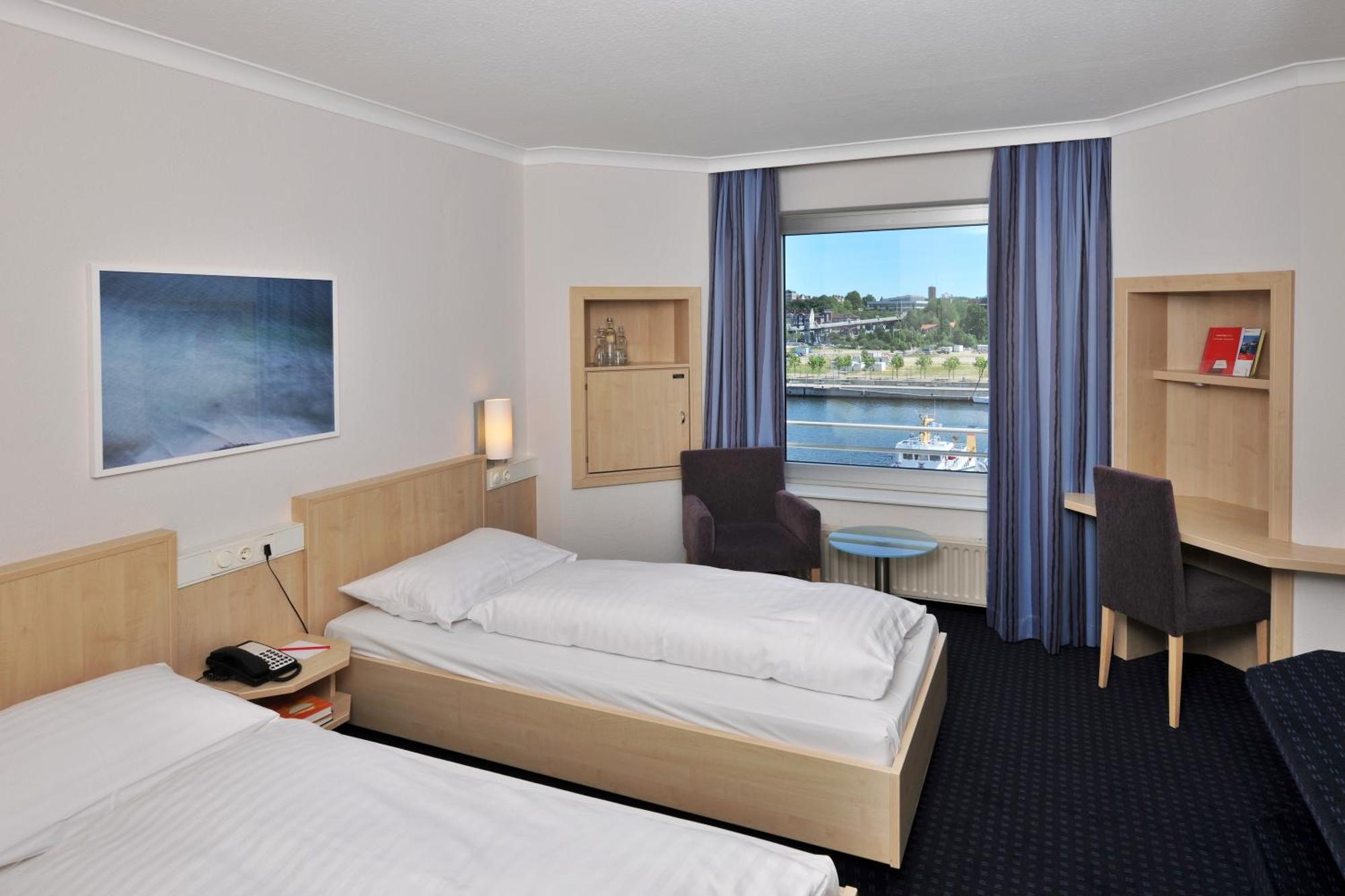 Intercityhotel Киль Экстерьер фото