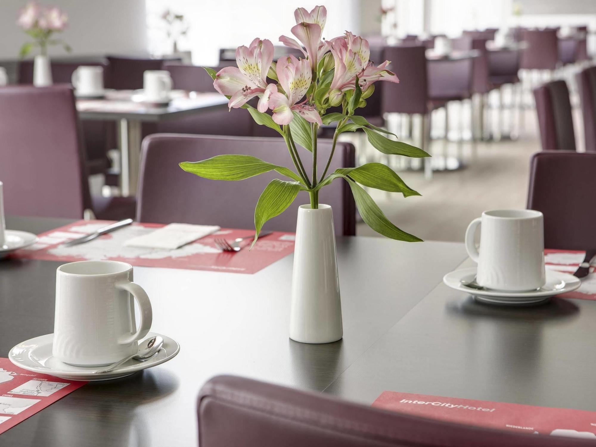 Intercityhotel Киль Экстерьер фото