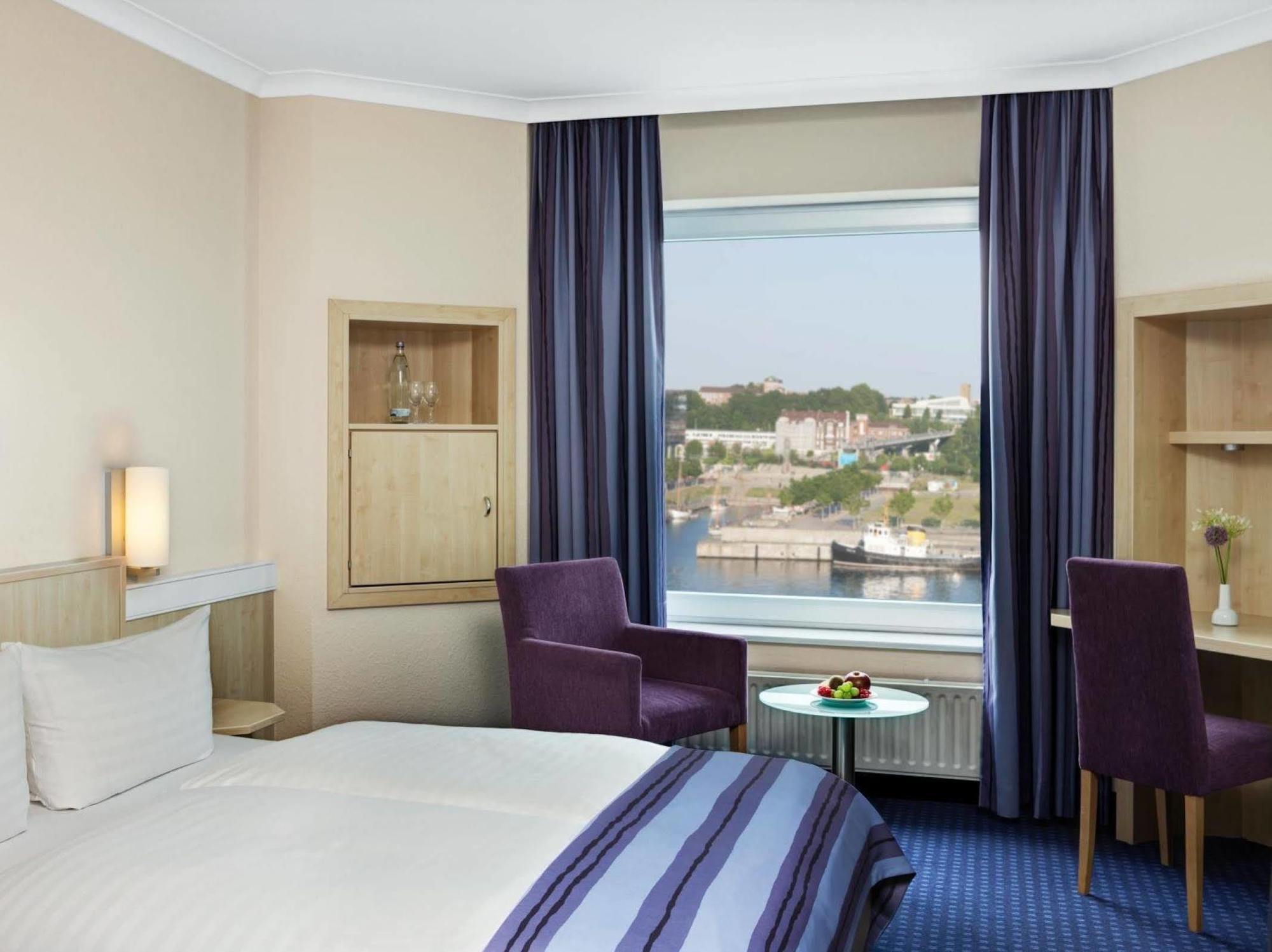 Intercityhotel Киль Экстерьер фото