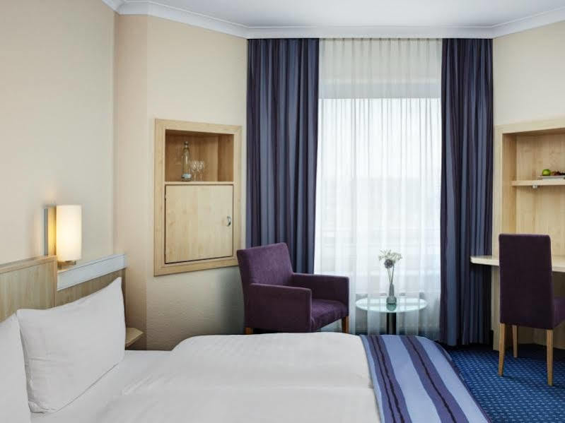 Intercityhotel Киль Экстерьер фото